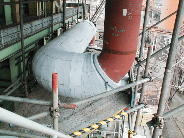 保温材取付け（施工中）